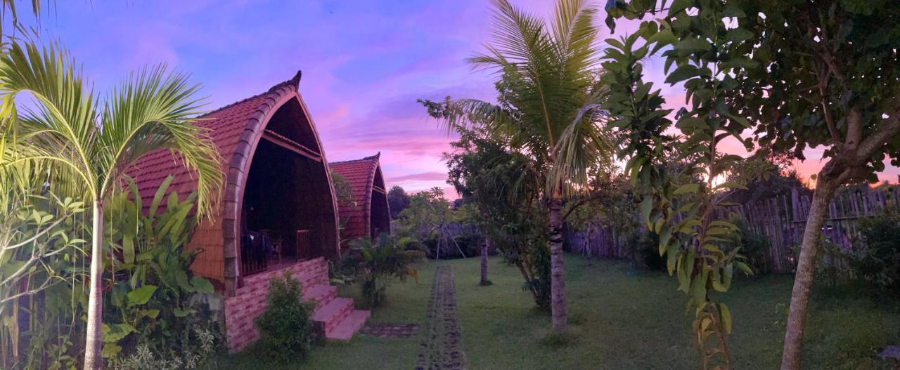 Orange Balangan Bungalow Jimbaran  Exterior photo