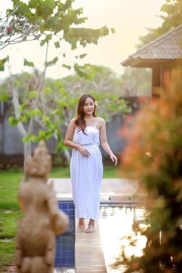 Orange Balangan Bungalow Jimbaran  Exterior photo